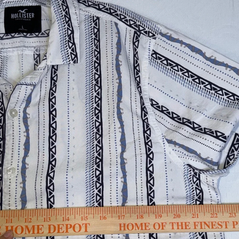 Hollister‎ Mens Short Sleeve Button Down Shirt White Blue Tribal Stripe Large